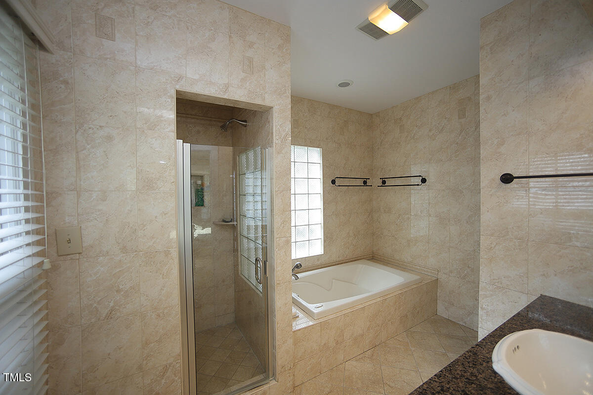 3409 White Oak Road Raleigh, NC 27609 - Photo 15 of 24 bathroom2