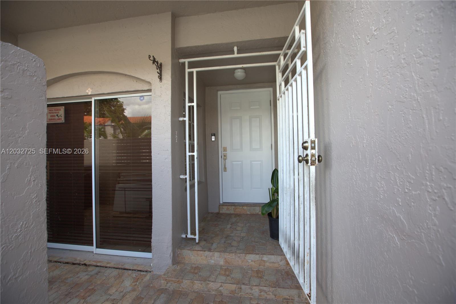 6475 Southwest 129th Avenue Miami, FL 33183 - Photo 5 of 34