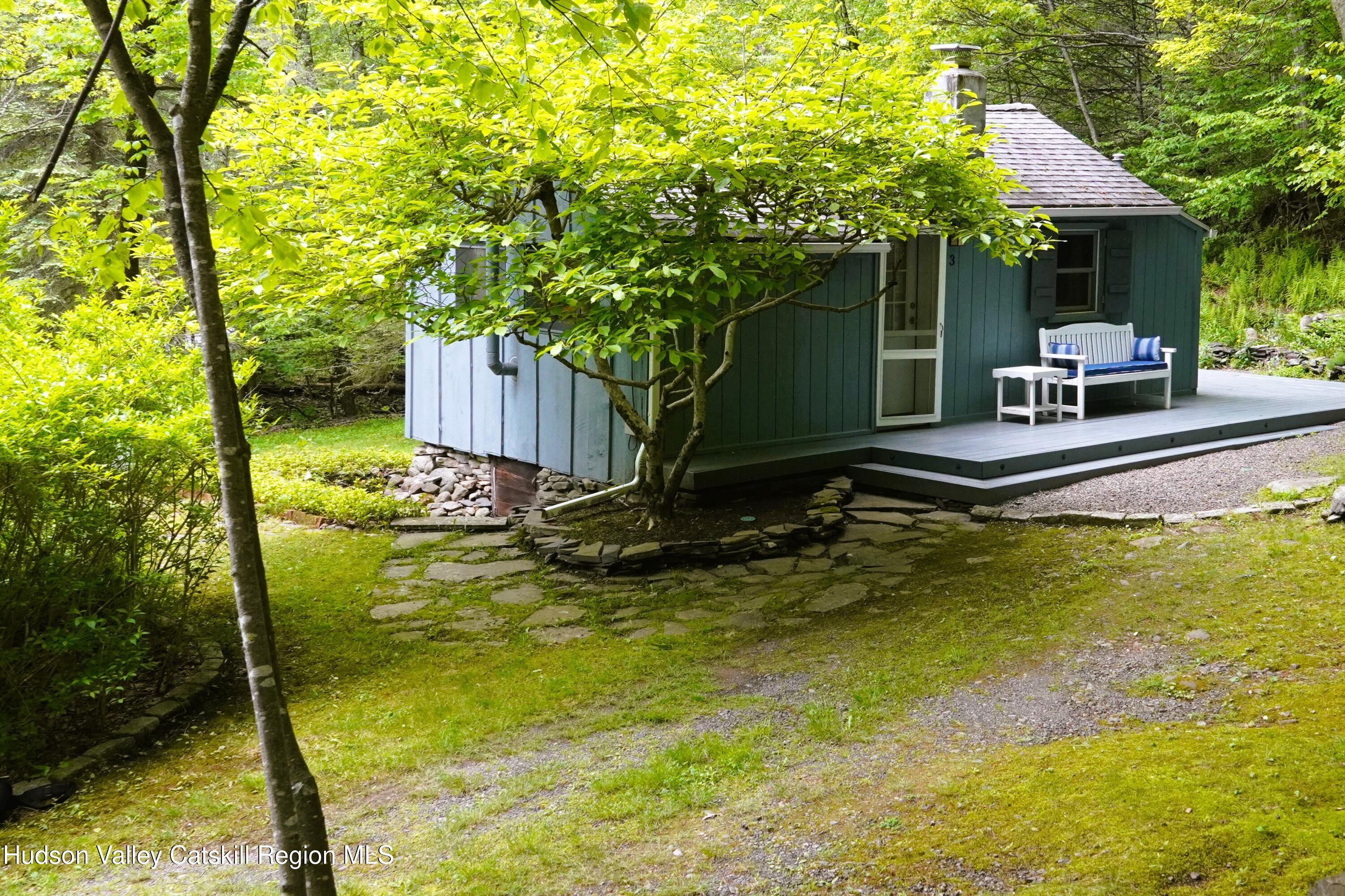 3 Dymond Road Kerhonkson, NY 12446 - Photo 2 of 16 Driveway
