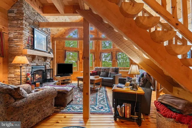 $579,900 | 114 Summit Road, Hazleton, PA 18202