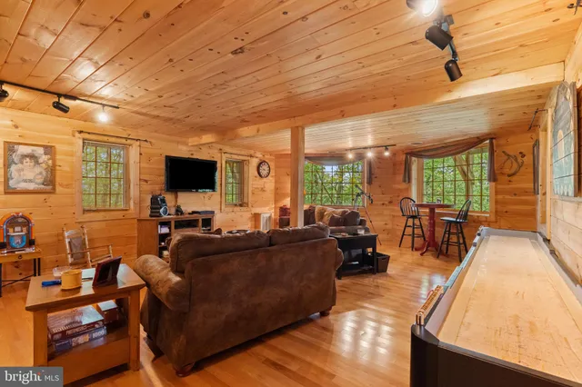 $579,900 | 114 Summit Road, Hazleton, PA 18202