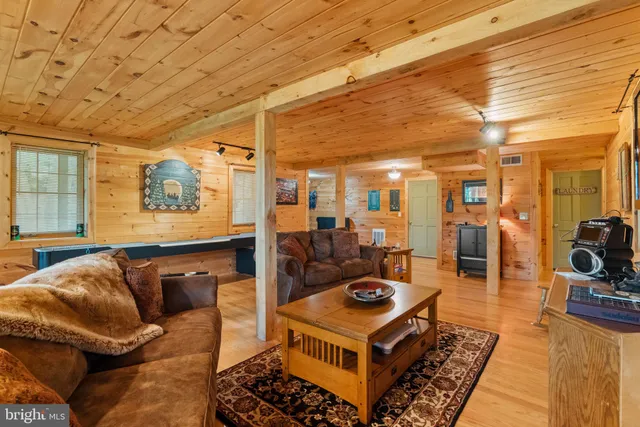 $579,900 | 114 Summit Road, Hazleton, PA 18202