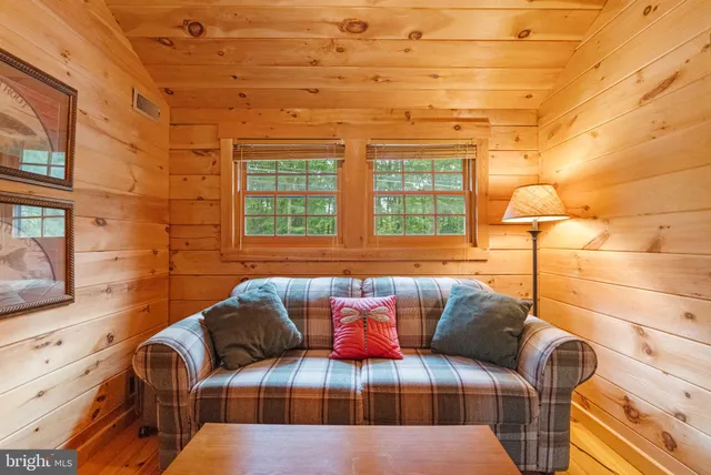 $579,900 | 114 Summit Road, Hazleton, PA 18202