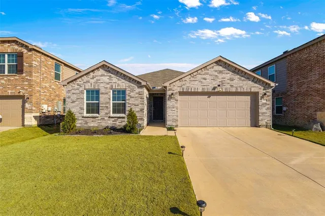 $355,000 | 2117 Winding Crk Way, Denton, TX 76208