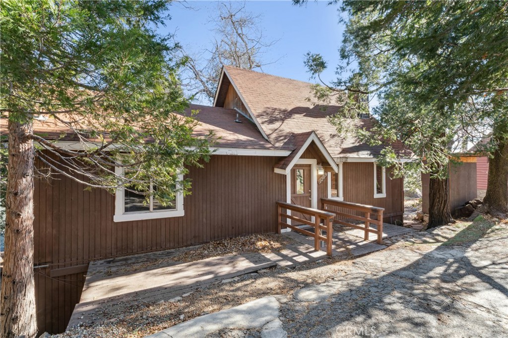 1209 Bridal Path Rimforest, CA 92378 - Photo 5 of 28 FRONT