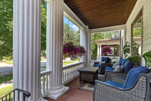 $1,250,000 | 542 Portland Avenue, St. Paul, MN 55102