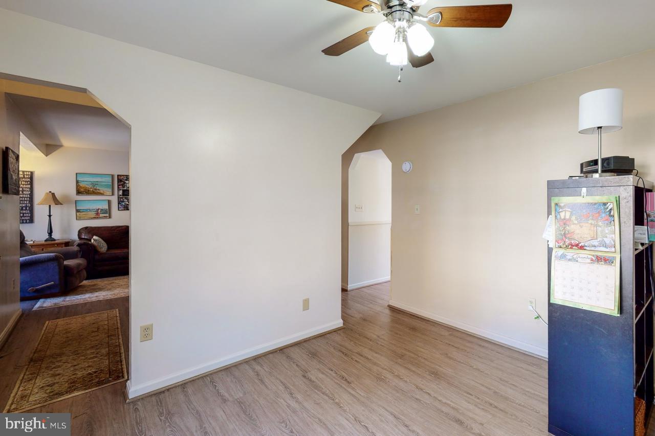558 Balsom Road Lusby, MD 20657 - Photo 5 of 33