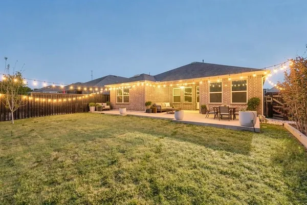 $2,000 | 2070 Alamandine Avenue, Cross Roads, TX 76227