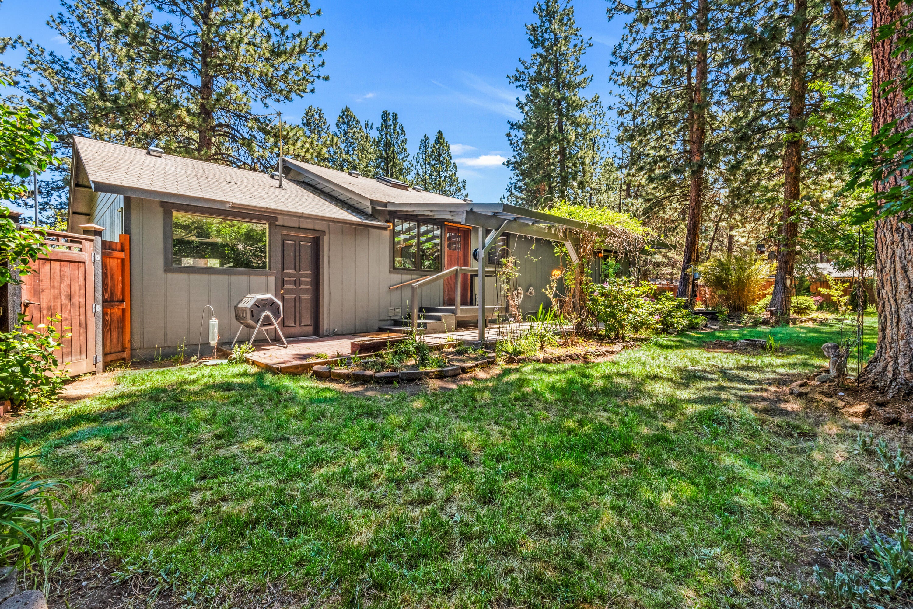 60865 Diamond Road Bend, OR 97702 - Photo 29 of 40 60865 Diamond Rd - 29