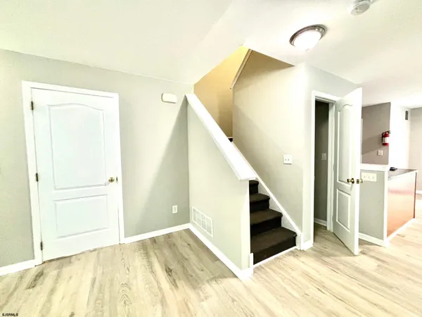 $2,700 | 27 Oyster Bay, Unit G, Absecon, NJ 08201