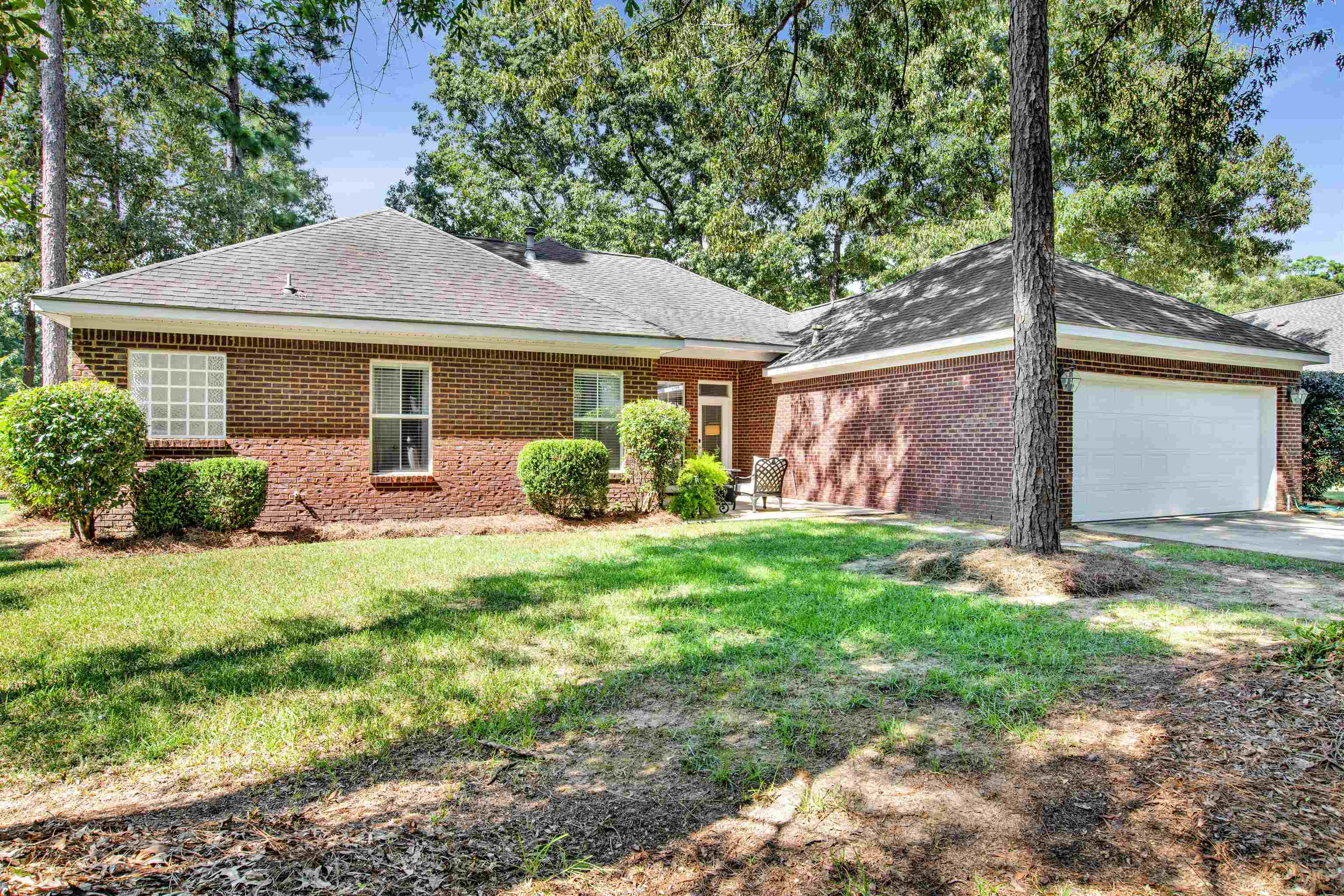 9426 Aspen Circle Daphne, AL 36527 - Photo 9 of 35 Back of home