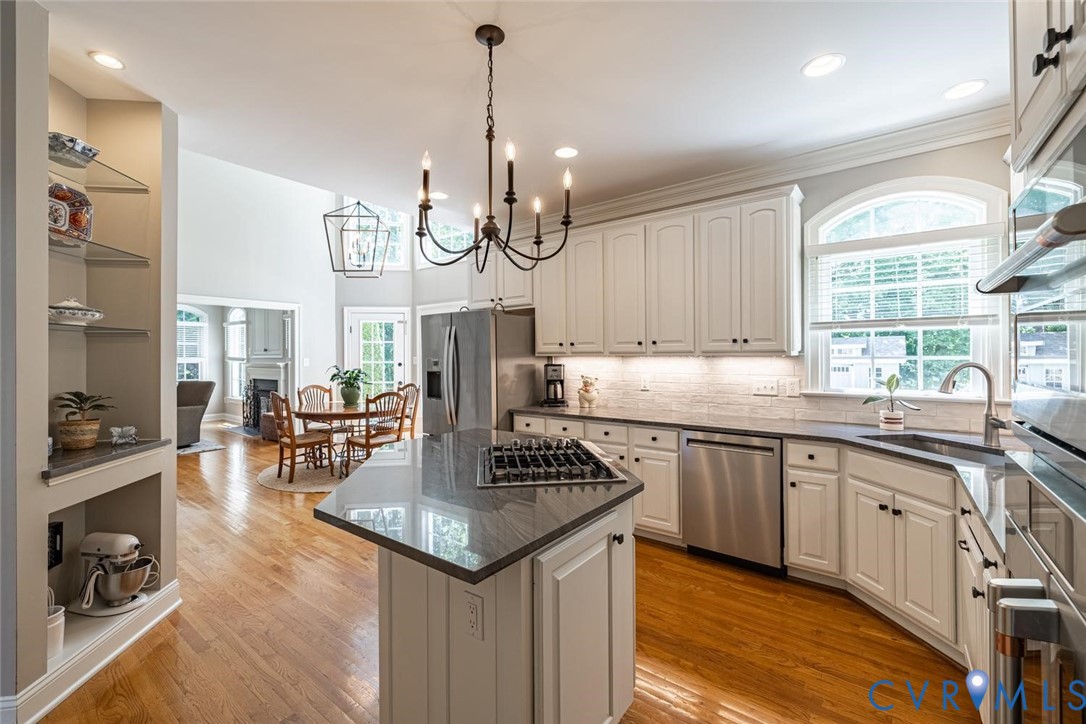 14469 Riverside Drive Ashland, VA 23005 - Photo 16 of 59 Kitchen opens to breakfast nook