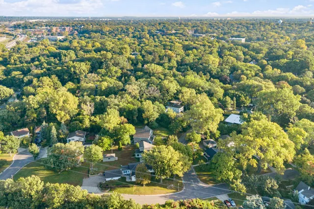 $230,000 | 2401 Commonwealth Avenue, St. Paul, MN 55108