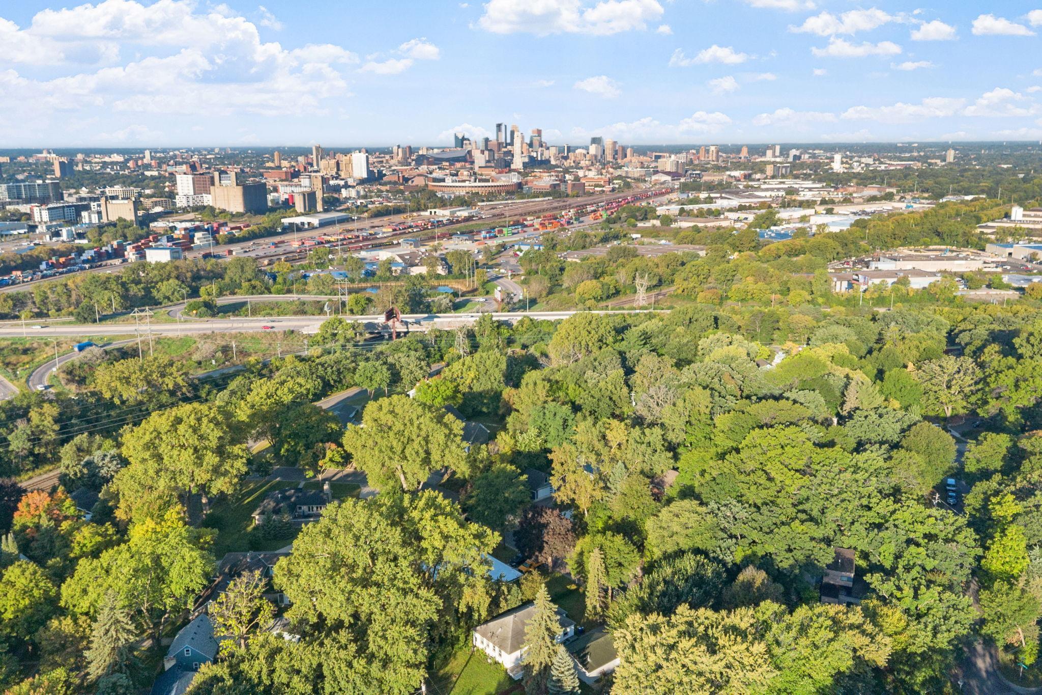 2401 Commonwealth Avenue St. Paul, MN 55108 - Photo 7 of 8