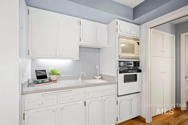 $1,298,000 | 4431 West Hillcrest Drive, Boise, ID 83705