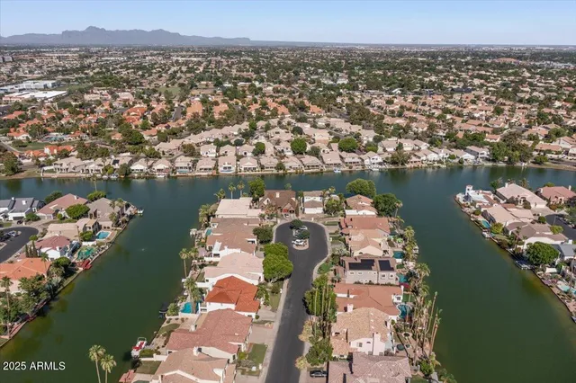 $1,050,000 | 2135 East Clipper Lane, Gilbert, AZ 85234