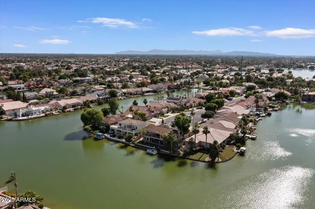 $1,050,000 | 2135 East Clipper Lane, Gilbert, AZ 85234