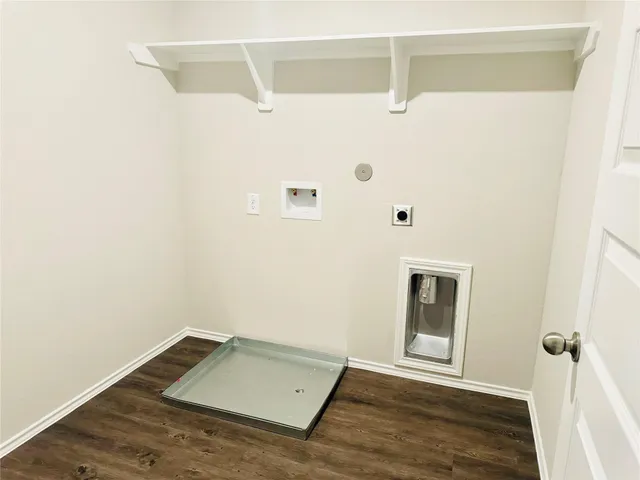 $2,300 | 21214 Mem Vista Drive, Houston, TX 77073