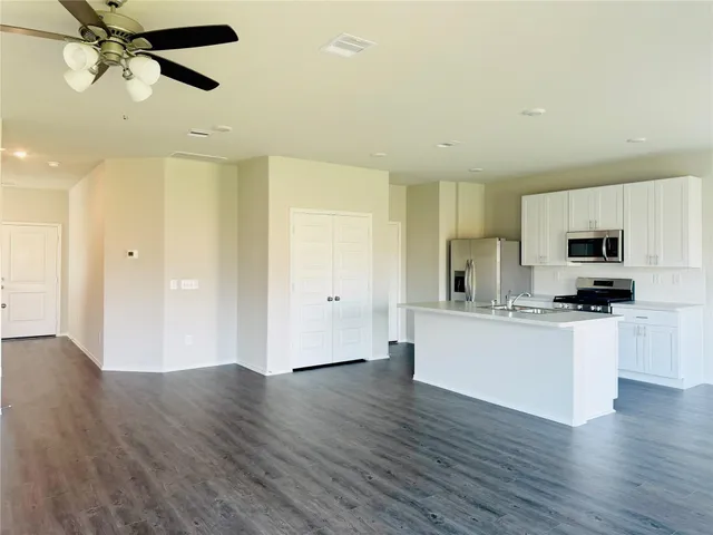 $2,300 | 21214 Mem Vista Drive, Houston, TX 77073