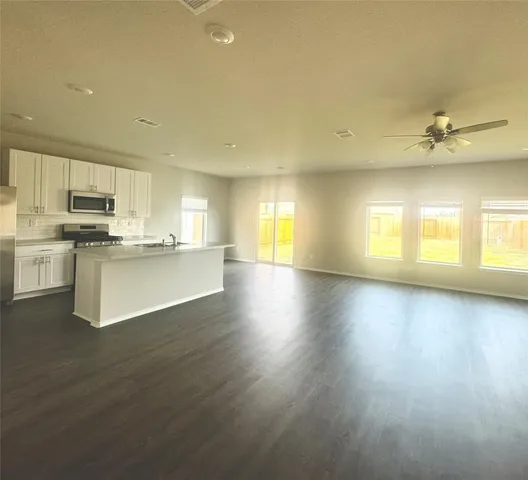 $2,300 | 21214 Mem Vista Drive, Houston, TX 77073