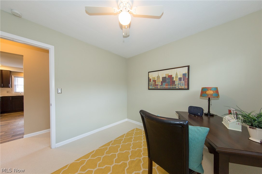 6394 Longridge Road Cleveland, OH 44124 - Photo 12 of 20