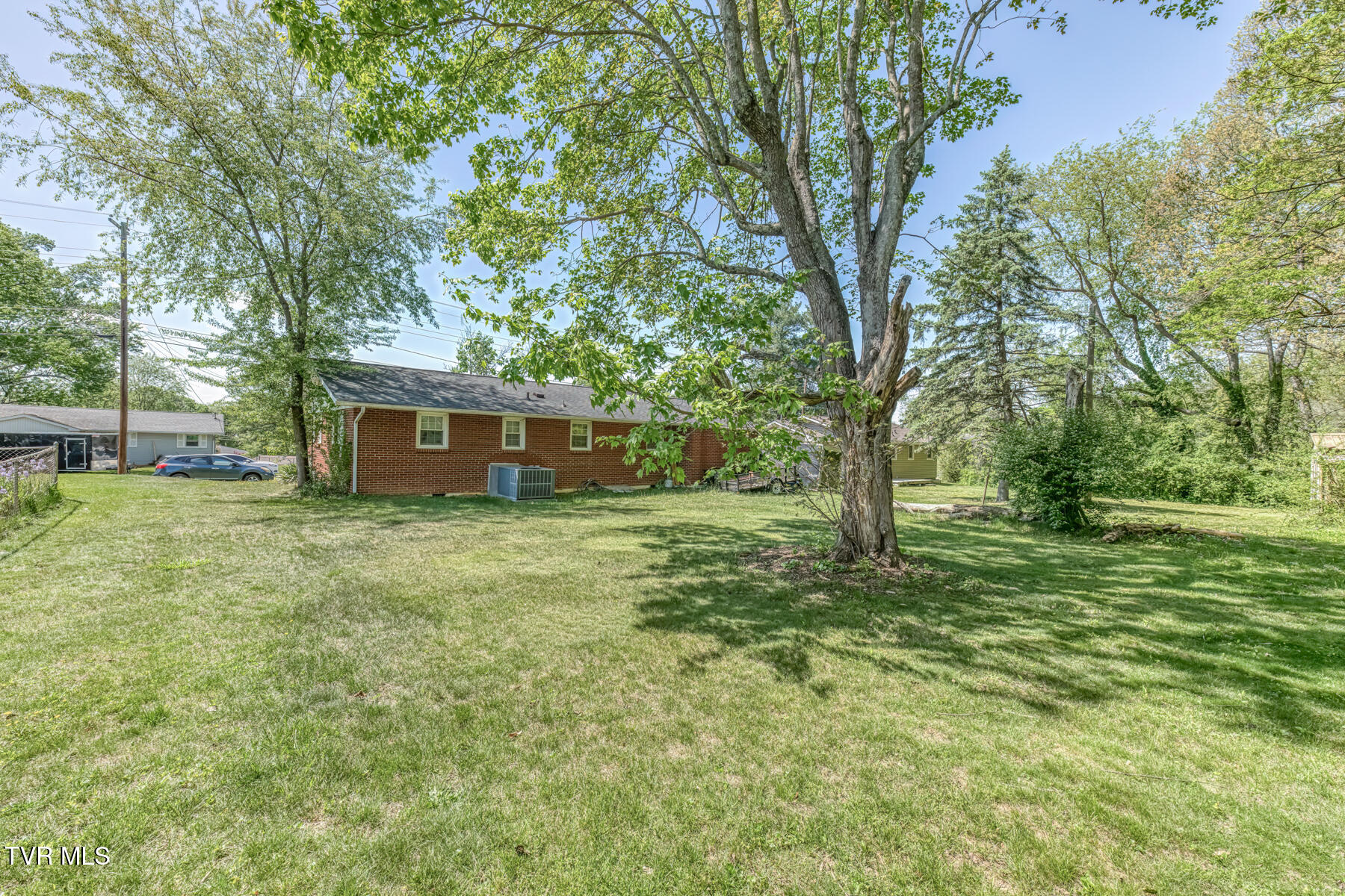 171 Reedy Street Bristol, VA 24201 - Photo 27 of 28 171 Reedy St-25
