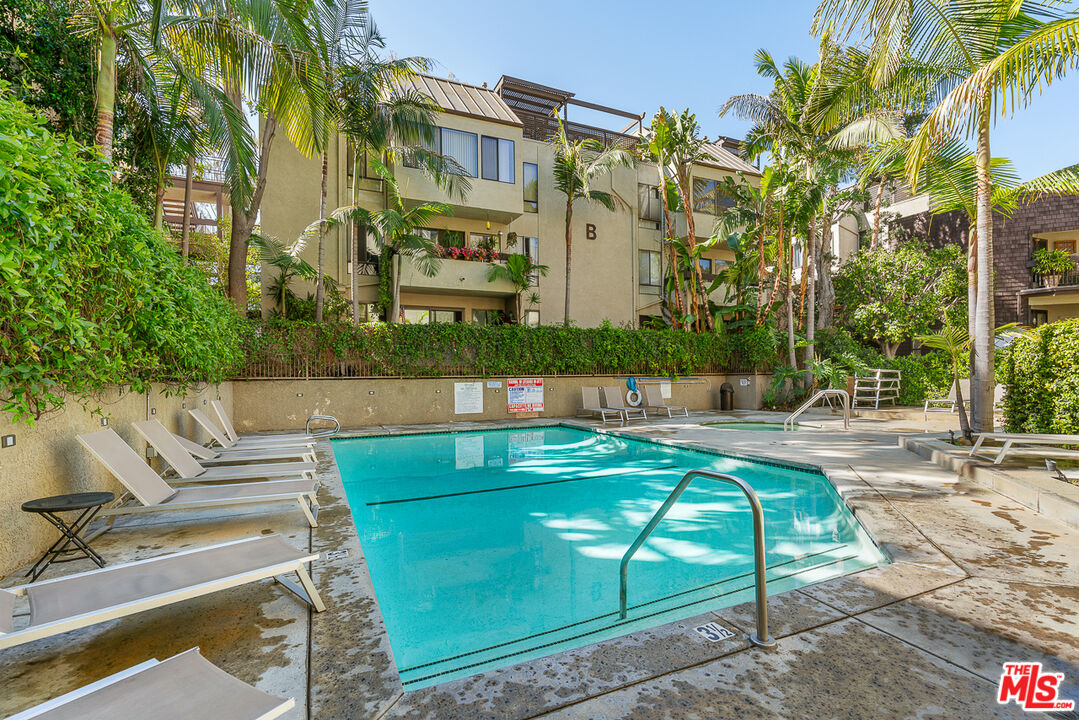 950 North Kings Road, Unit 106 West Hollywood, CA 90069 - Photo 18 of 21
