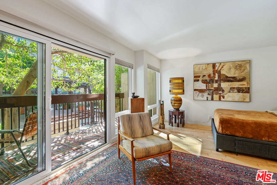 950 North Kings Road, Unit 106 West Hollywood, CA 90069 - Photo 4 of 21