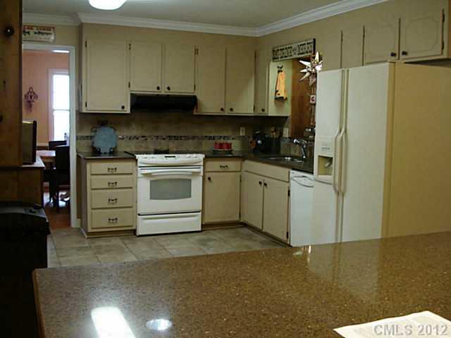 1132 Turnbridge Road Charlotte, NC 28226 - Photo 2 of 12 Gallery Image 2