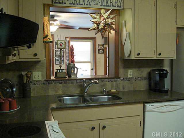 1132 Turnbridge Road Charlotte, NC 28226 - Photo 3 of 12 Gallery Image 3