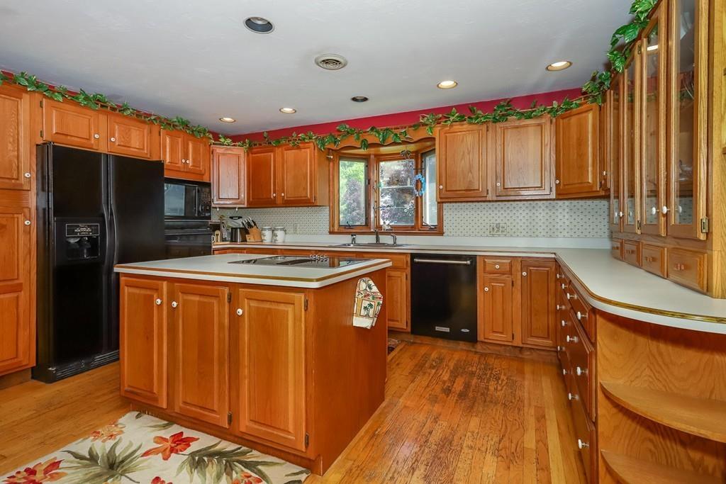 100 Sycamore Road Braintree, MA 02184 - Photo 19 of 42