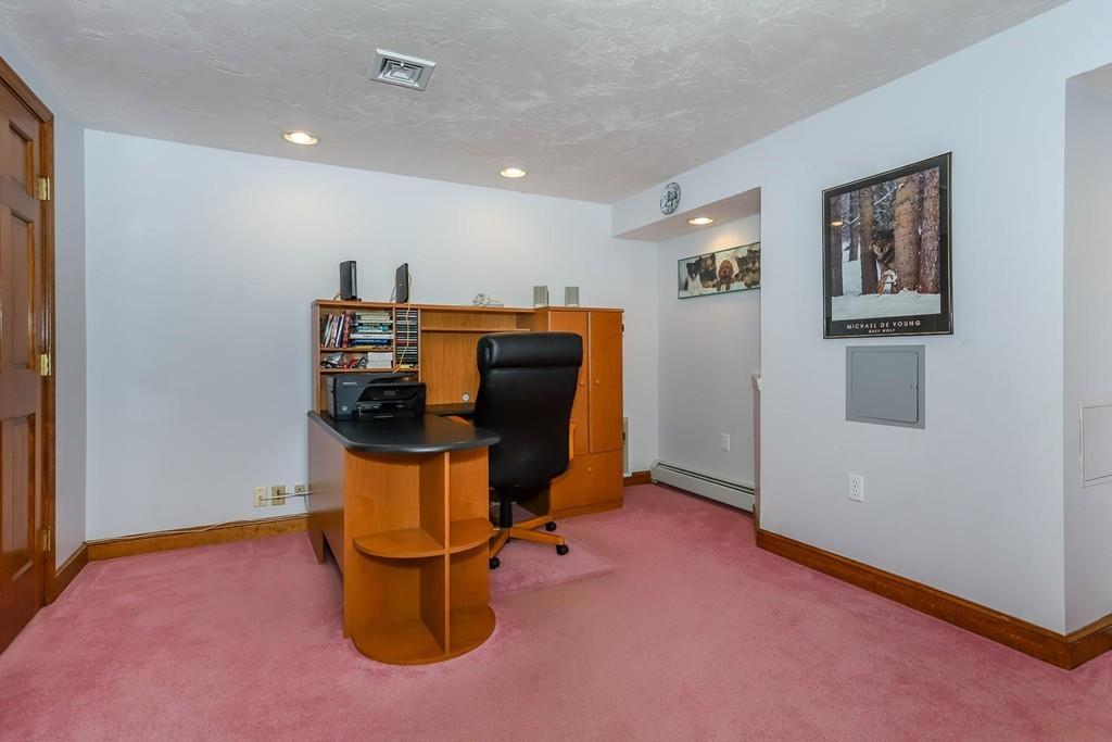 100 Sycamore Road Braintree, MA 02184 - Photo 39 of 42