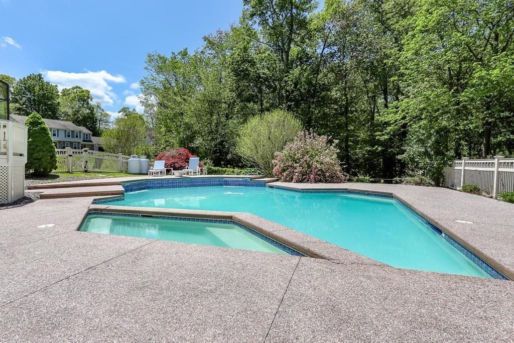 100 Sycamore Road Braintree, MA 02184 - Photo 7 of 42