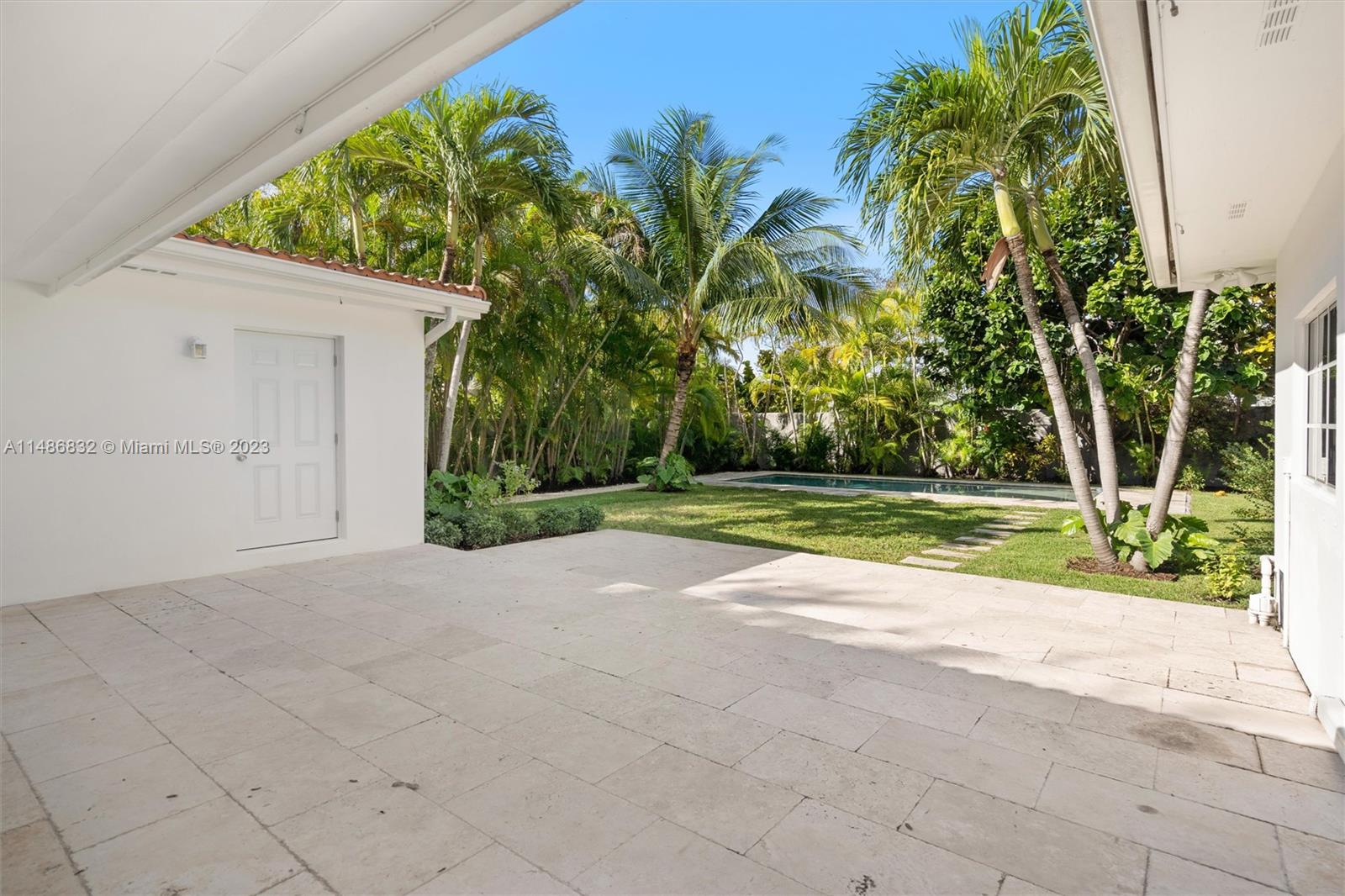 4160 Bay Point Road Miami, FL 33137 - Photo 27 of 27 a view of backyard space