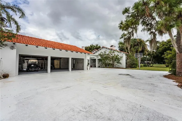 $650,000 | 421 Lone Palm Drive, Lakeland, FL 33815