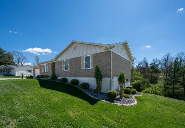 $399,000 | 744 Randy Avenue, Lawrenceburg, IN 47025