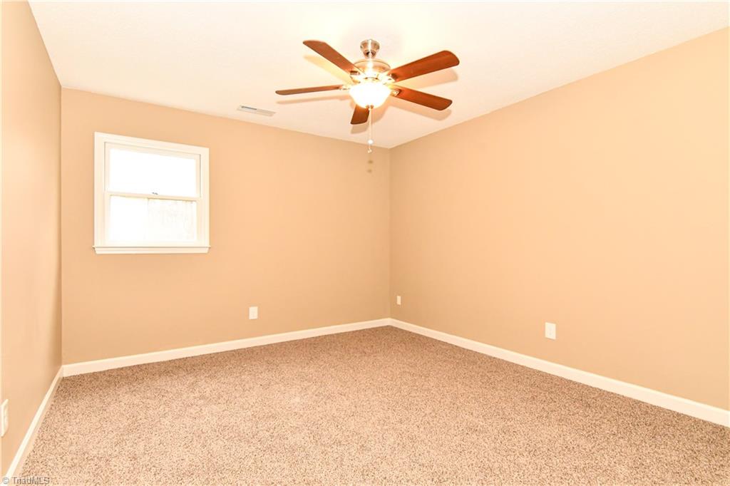3235 High Cliffs Road Pfafftown, NC 27040 - Photo 22 of 30 Gallery Image 22