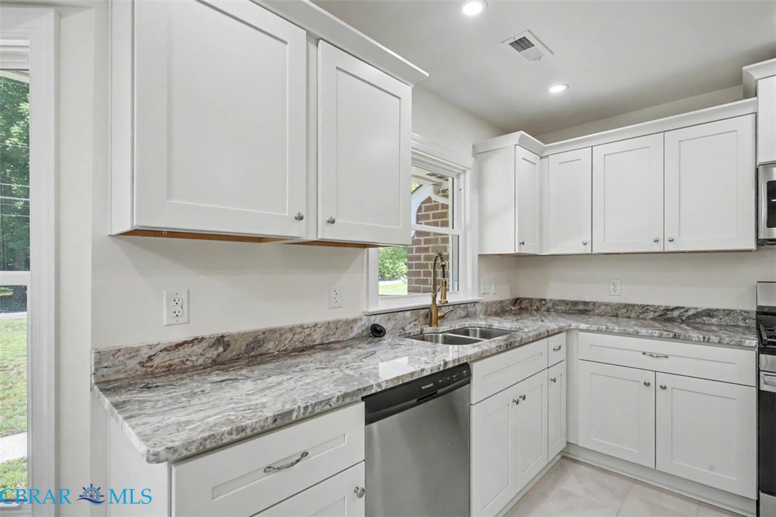 110 Artillery Road Yorktown, VA 23692 - Photo 16 of 39