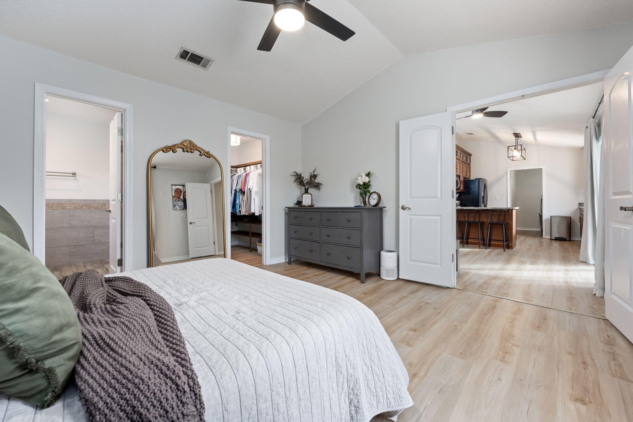24 Holly Road Crestview, FL 32539 - Photo 25 of 48 OWNER BEDROOM