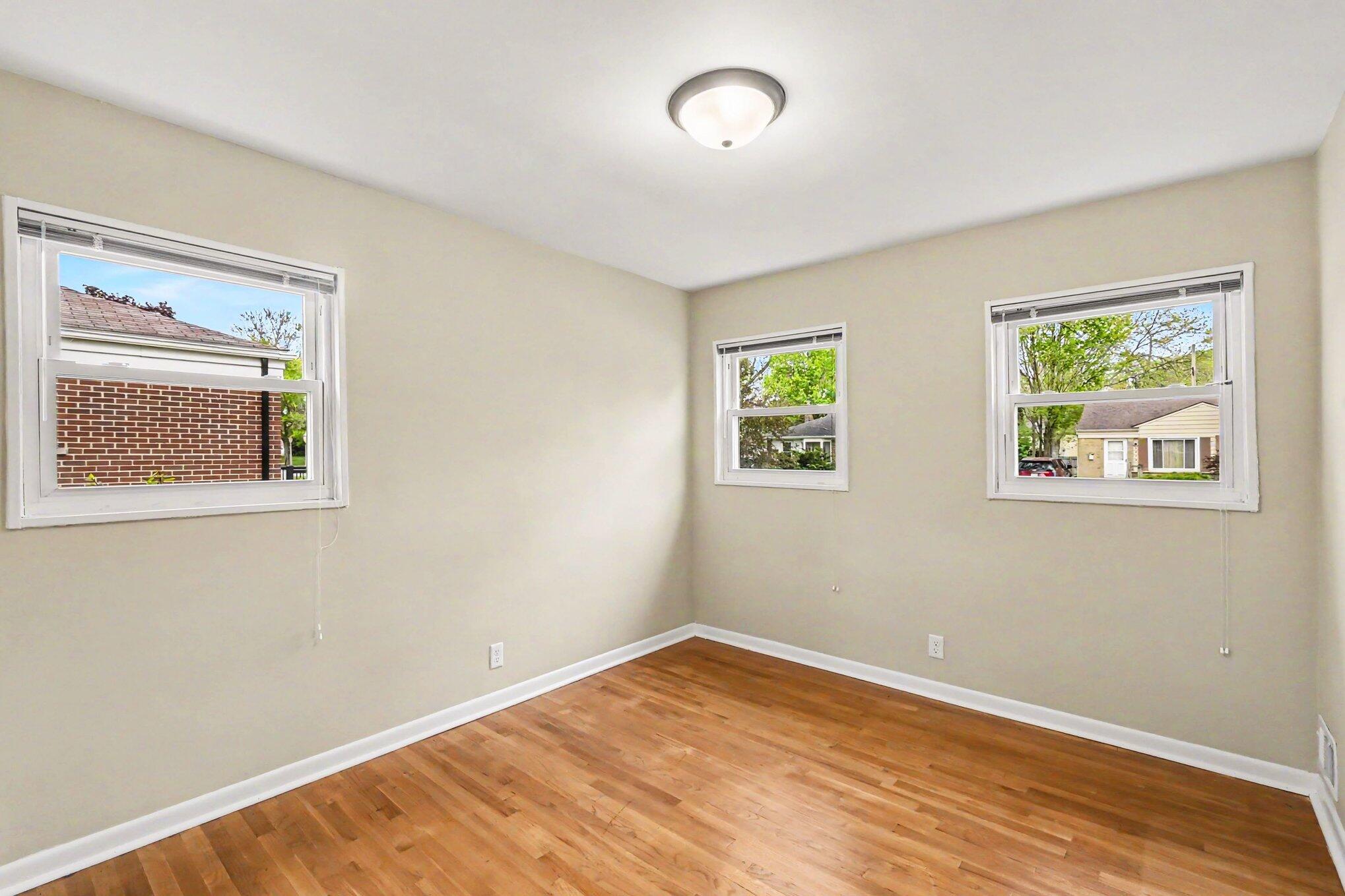 2421 Barstow Road Lansing, MI 48906 - Photo 12 of 24 017_file_7090