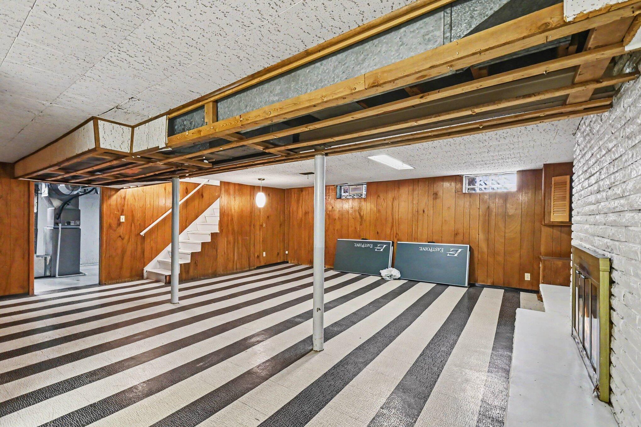 2421 Barstow Road Lansing, MI 48906 - Photo 17 of 24 020_file_2879
