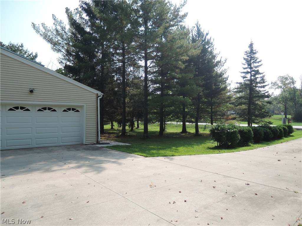 8002 Mulberry Road Chesterland, OH 44026 - Photo 10 of 18 Attached 2 car garage with keyless entry plus frost-free hot & cold spigots.
