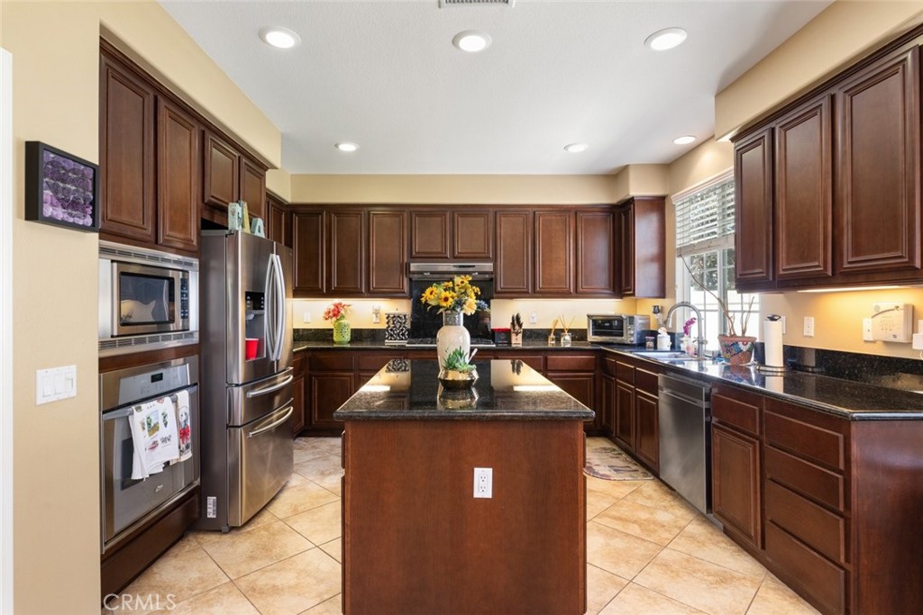 40153 Medford Road Temecula, CA 92591 - Photo 12 of 55