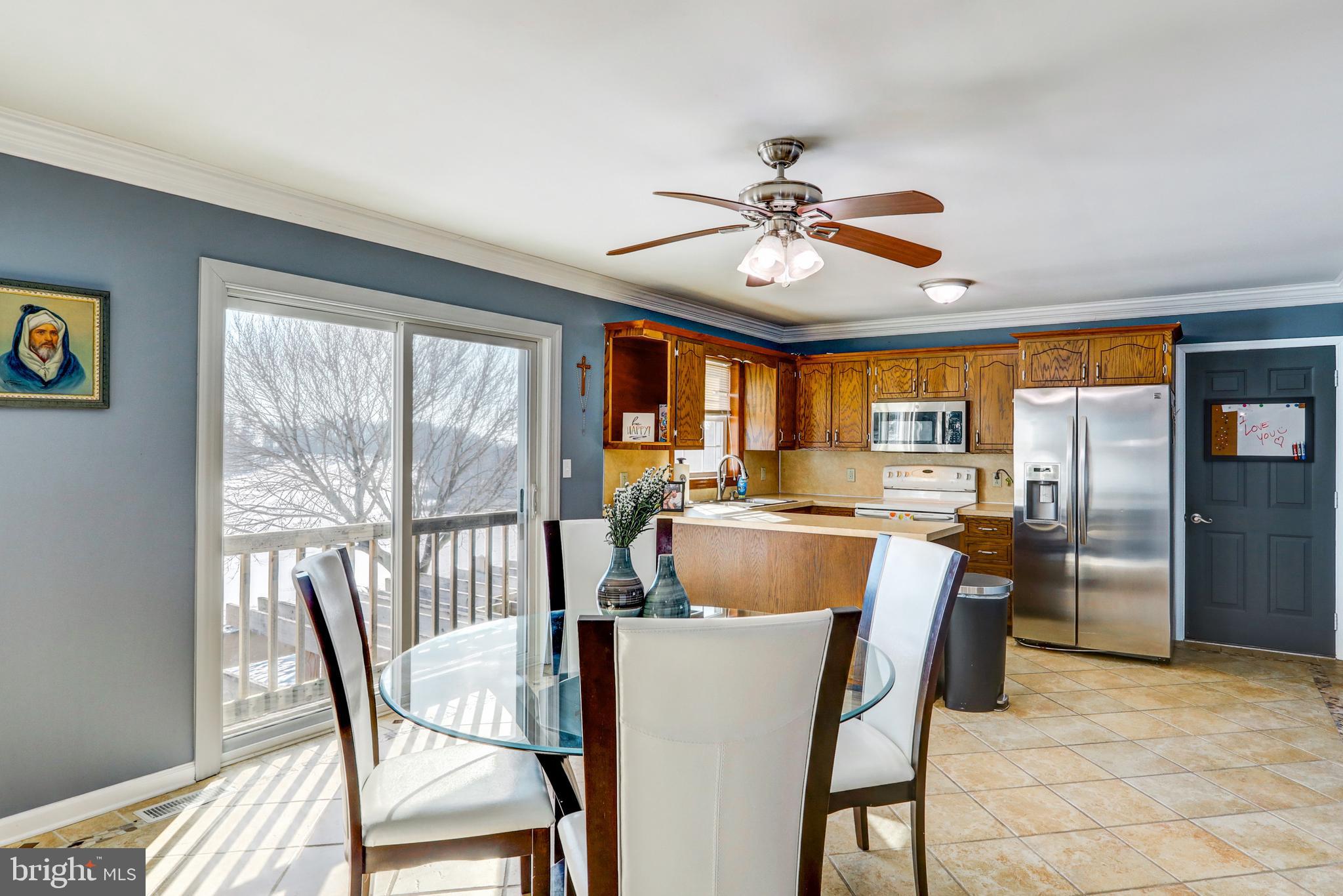 892 Noble Road Christiana, PA 17509 - Photo 11 of 32 Kitchen