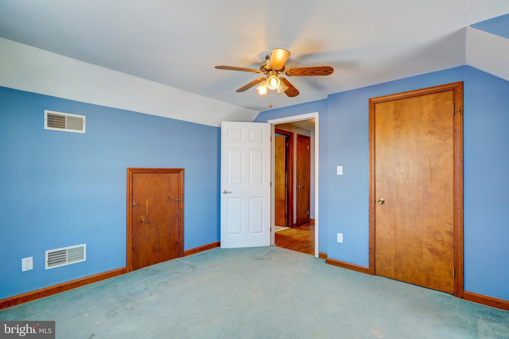 892 Noble Road Christiana, PA 17509 - Photo 20 of 32 Second Floor Bedroom 3