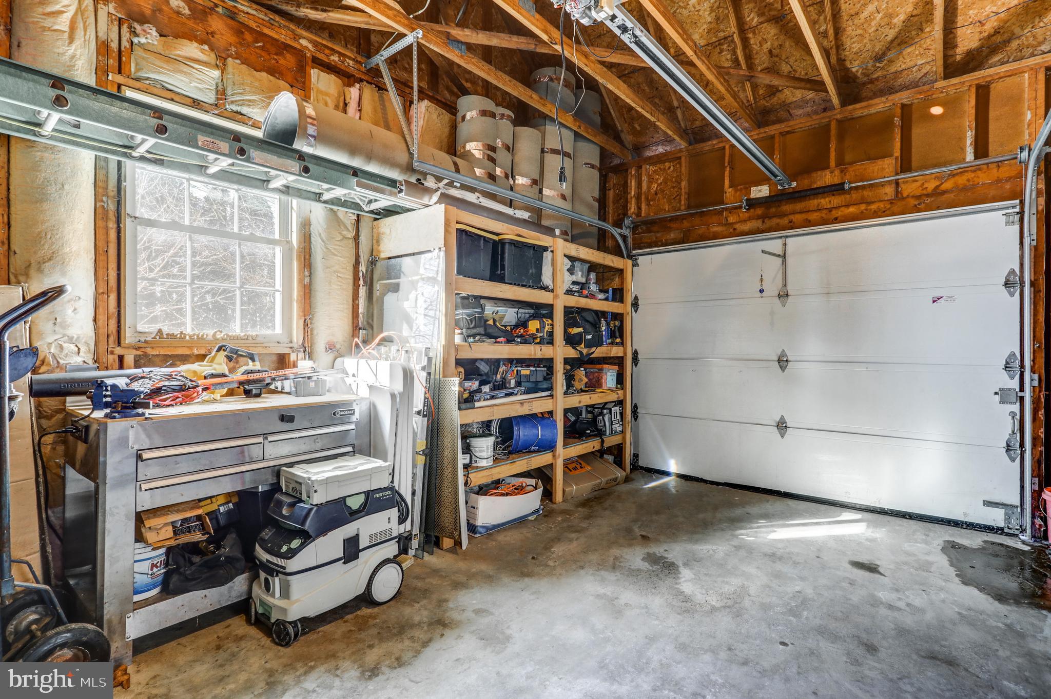 892 Noble Road Christiana, PA 17509 - Photo 28 of 32 Garage