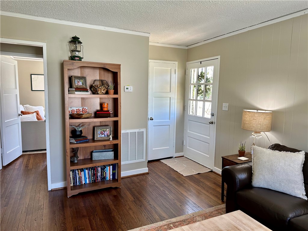 826 Greenville Street Pendleton, SC 29670 - Photo 4 of 11