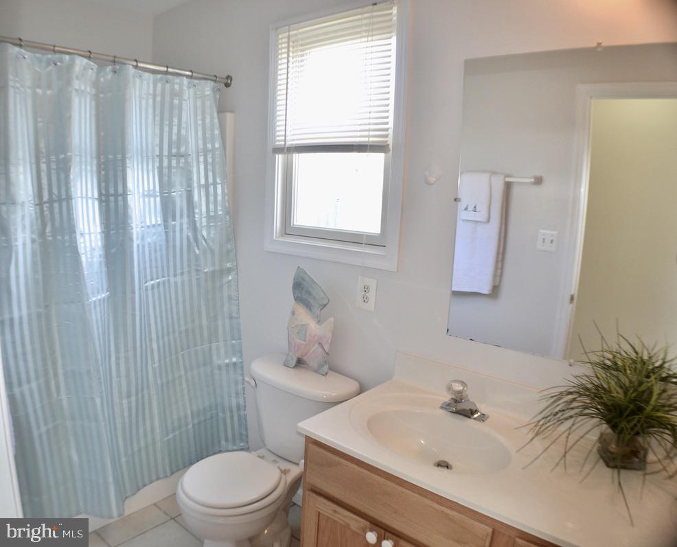7729 Locust Grove Road Glen Burnie, MD 21060 - Photo 12 of 29 Main Level Full Bath