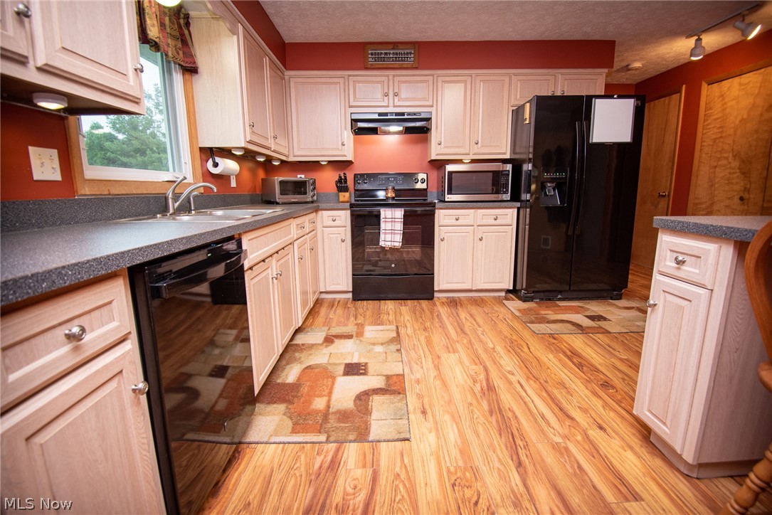 9651 Crow Road Litchfield, OH 44253 - Photo 11 of 35 Gallery Image 11