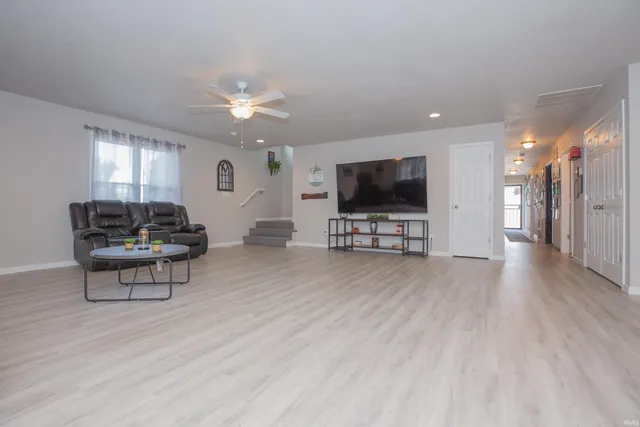 $275,000 | 302 East Tennessee Street, Evansville, IN 47711